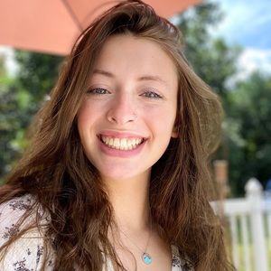 Meet your Posher, Rhiana